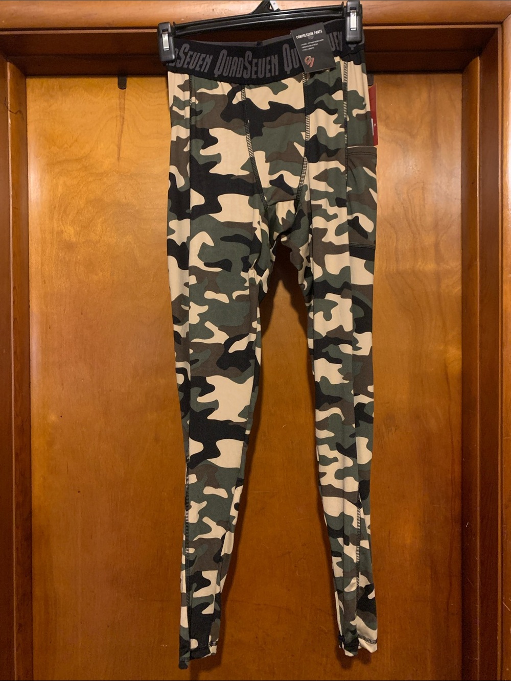 NWT Quad Seven Size M Camouflage Compression Pants